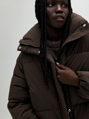 Pull&Bear Zimní bunda – hnědá