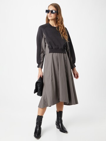 3.1 Phillip Lim - Vestido en gris