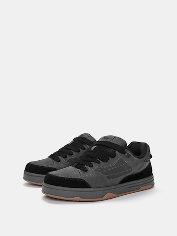 Pull&Bear Sneakers laag in Zwart