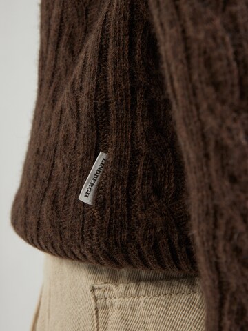 Lindbergh Sweater in Brown