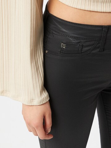 Skinny Pantaloni 'MOLLY JOYRIDE' di River Island in nero