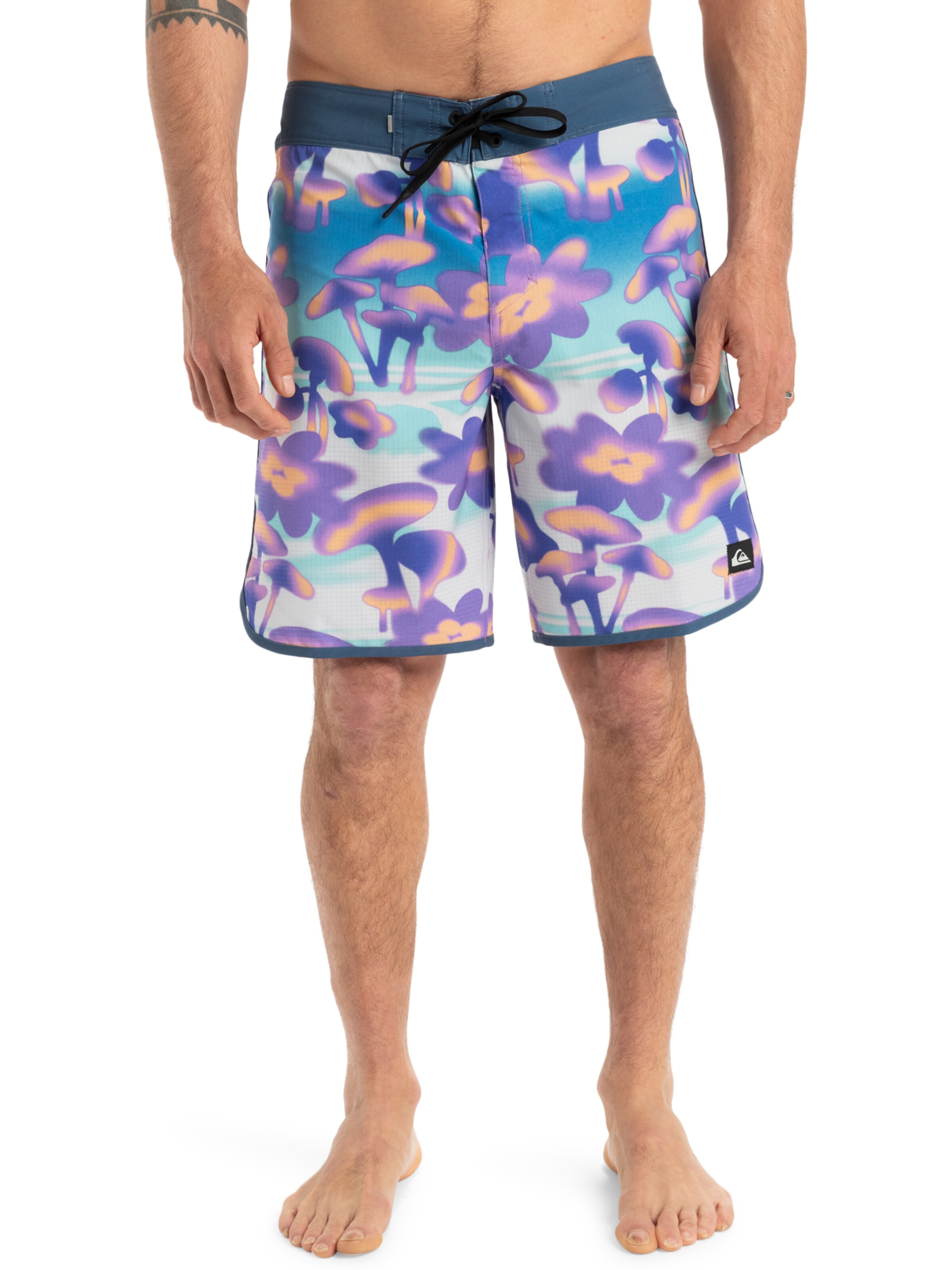 Boardshorts 'Scallop 19' QUIKSILVER en bleu : devant