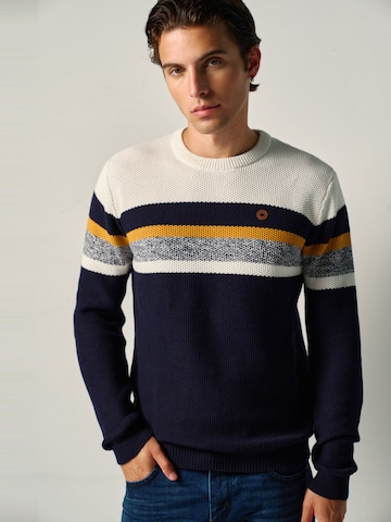 Pullover di KOROSHI in blu: frontale