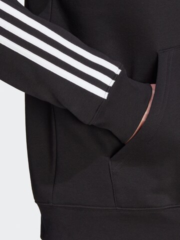 ADIDAS ORIGINALS Sweatshirt 'Adicolor Classics' in Black