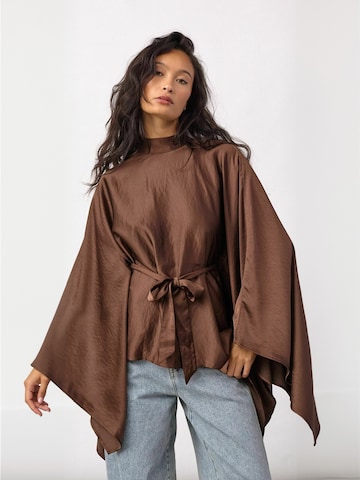 co'couture - Camiseta ' IdunCC ' en marrón: frente