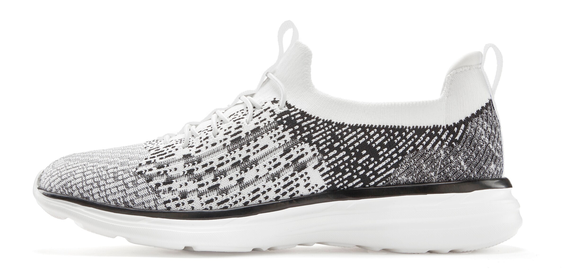 LASCANA Slip on -tennarit värissä musta