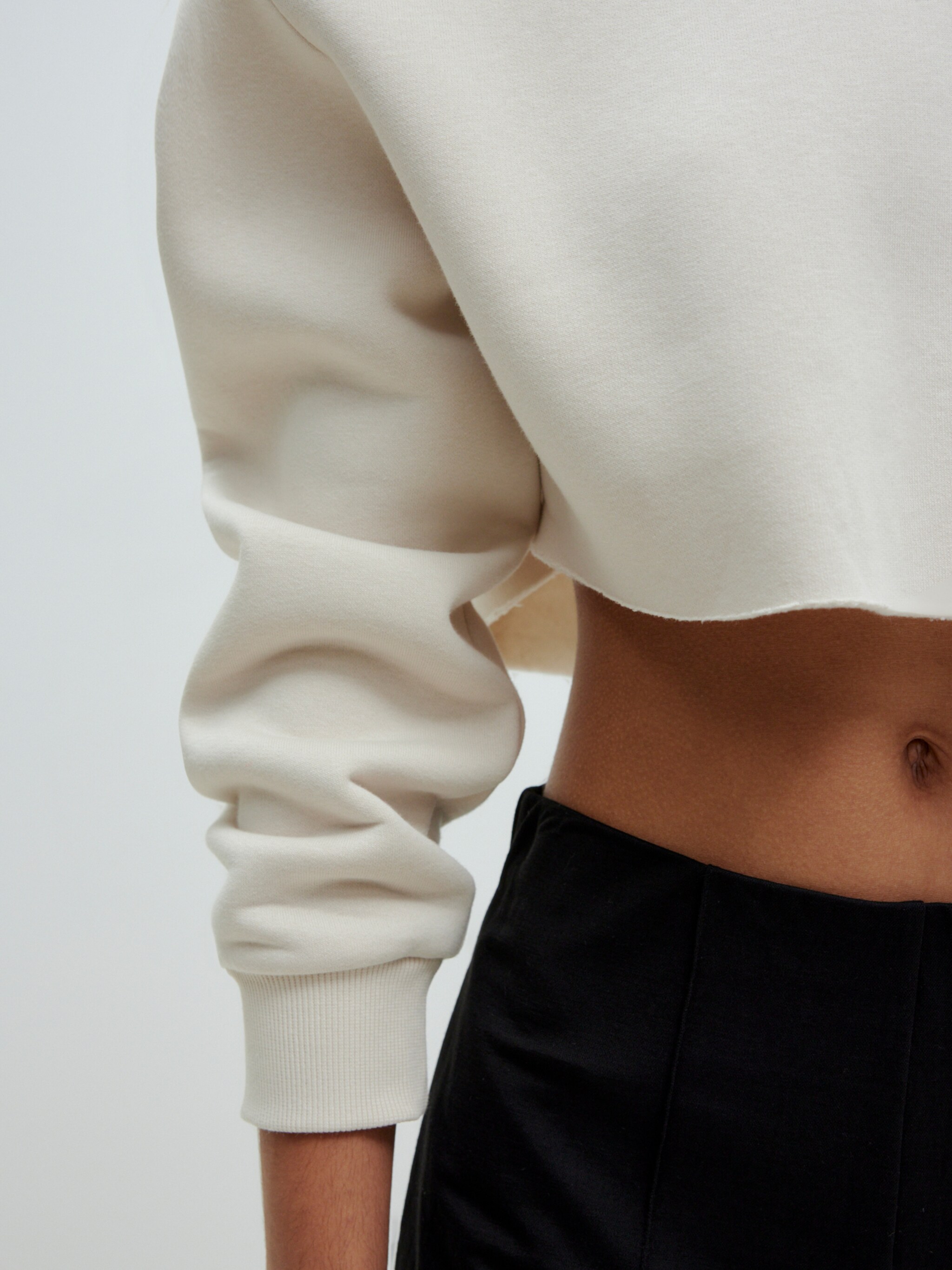 EDITED Producten Sweatshirt 'Maxie' Beige