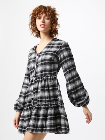 Abito camicia di Missguided in nero: frontale