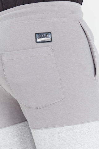 !Solid Regular Pants 'Mekir' in Grey