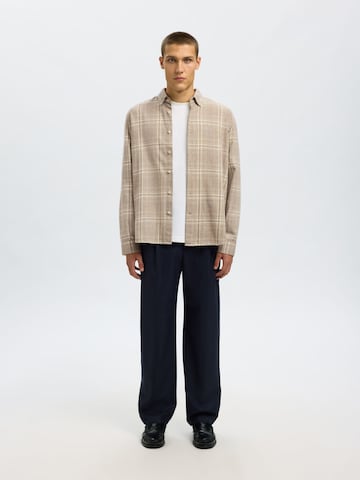SELECTED - Ajuste regular Camisa en beige