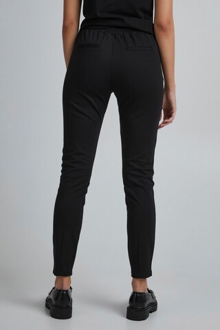 Coupe slim Pantalon 'Rizetta' b.young en noir