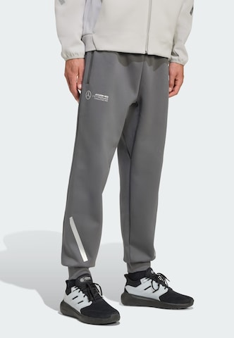 Effilé Pantalon de sport 'Mercedes-AMG Petronas F1 Team' ADIDAS PERFORMANCE en gris : devant
