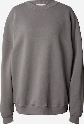 millane Sweatshirt 'Mona' (OCS) in Grau: predná strana