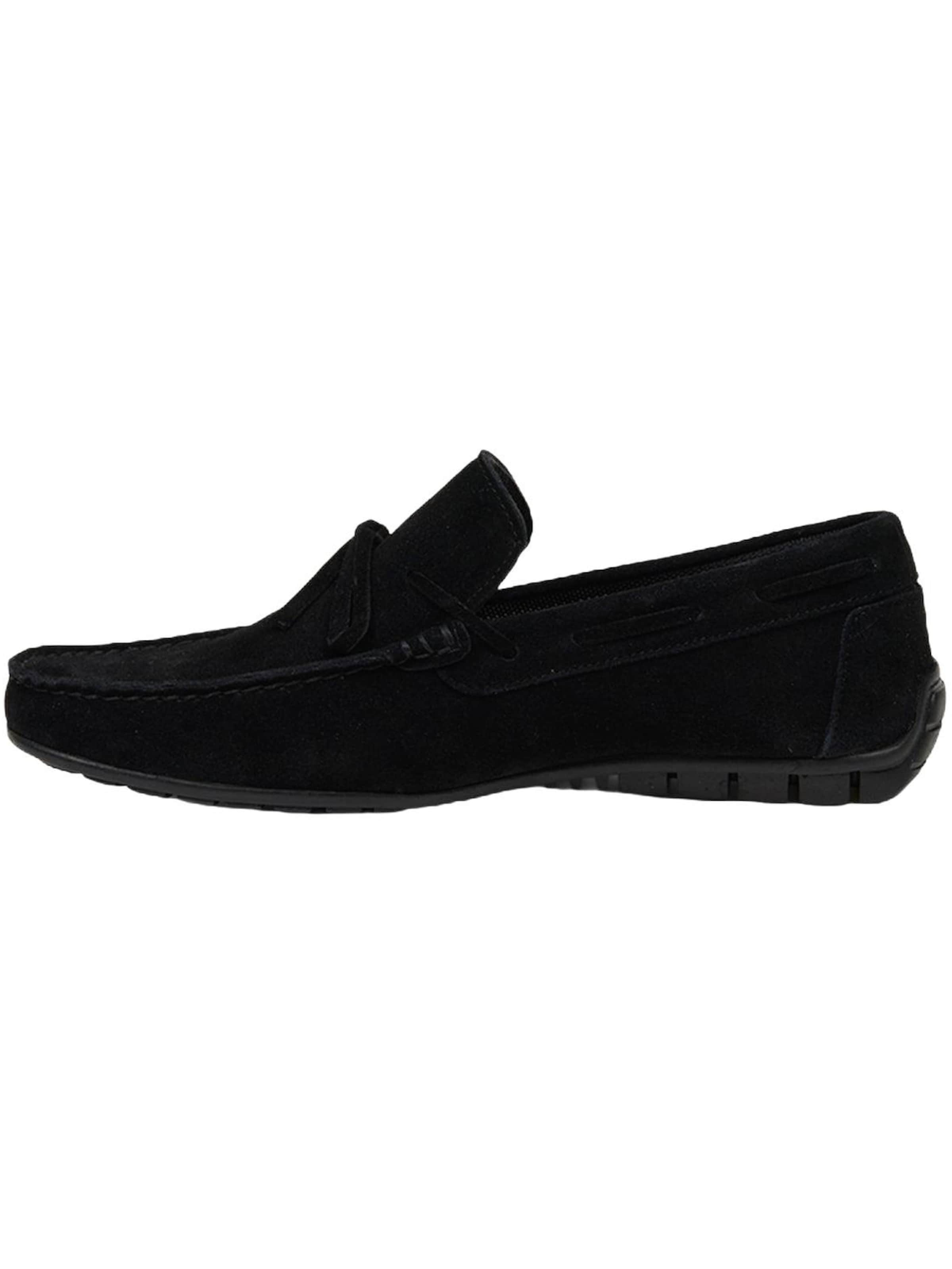 Desa Moccasins in Black
