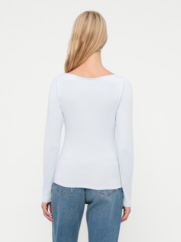 HOLLISTER Тениска в синьо