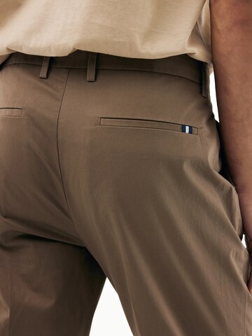 Effilé Pantalon à plis MEXX en marron
