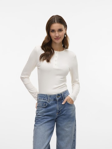 T-shirt 'AWZadie' VERO MODA en blanc : devant
