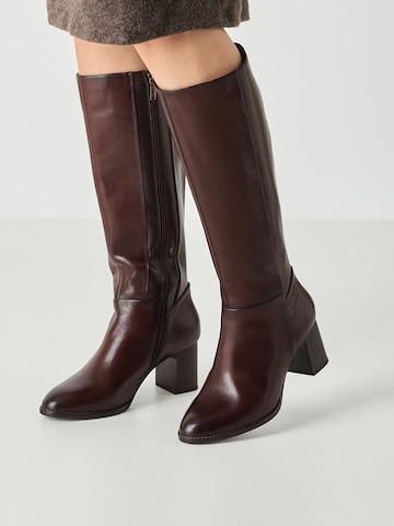 Tamaris Stiefel in Braun: Vorderseite