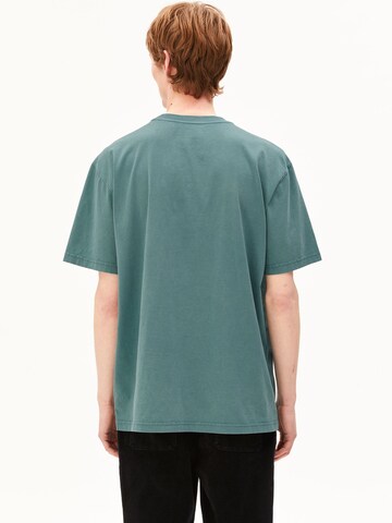 T-Shirt ARMEDANGELS en bleu : devant