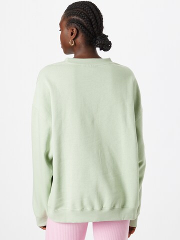 WEEKDAY Sweatshirt in Groen