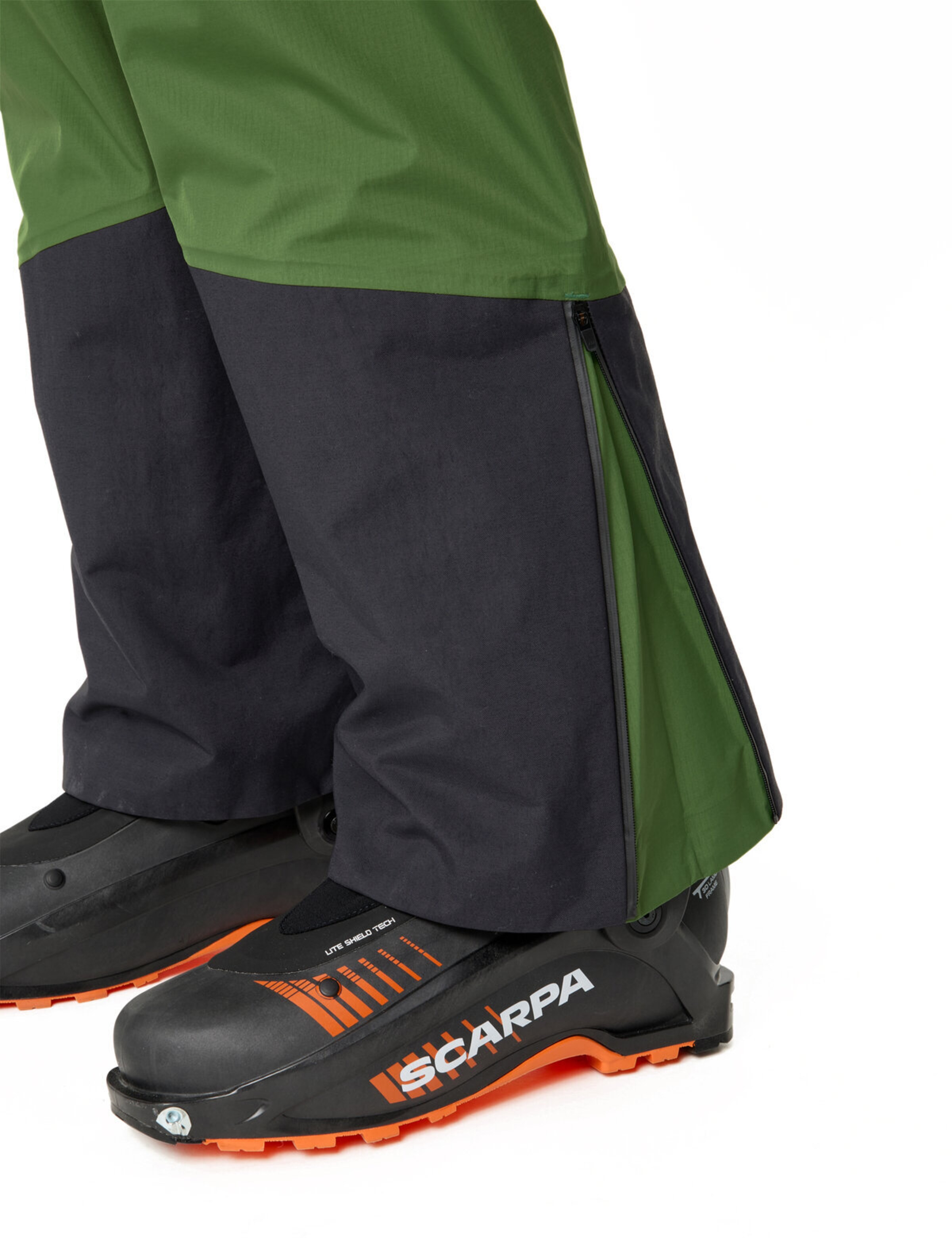 VAUDE Regular Sports trousers 'Monviso II' in Green