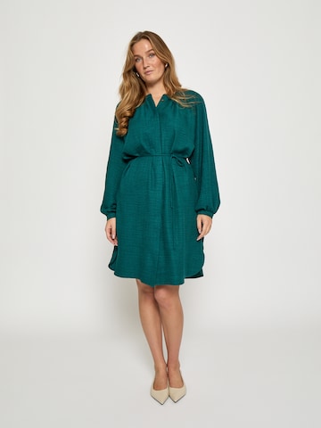 Peppercorn - Vestido camisero 'Gaby' en verde: frente