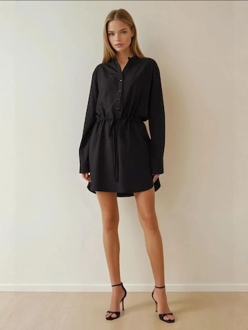 Abito camicia di Hiccup in nero: frontale