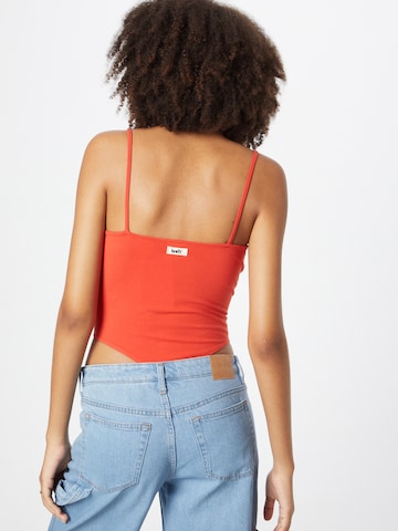 LEVI'S ® - Body camiseta 'High Roller Bodysuit' en rojo