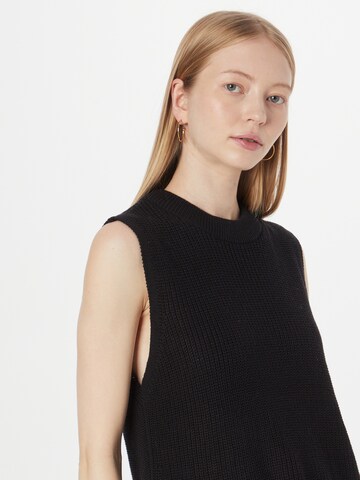 Pulover de la TOM TAILOR DENIM pe negru