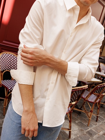 DAN FOX APPAREL Regular fit Риза 'Christoph' в бяло