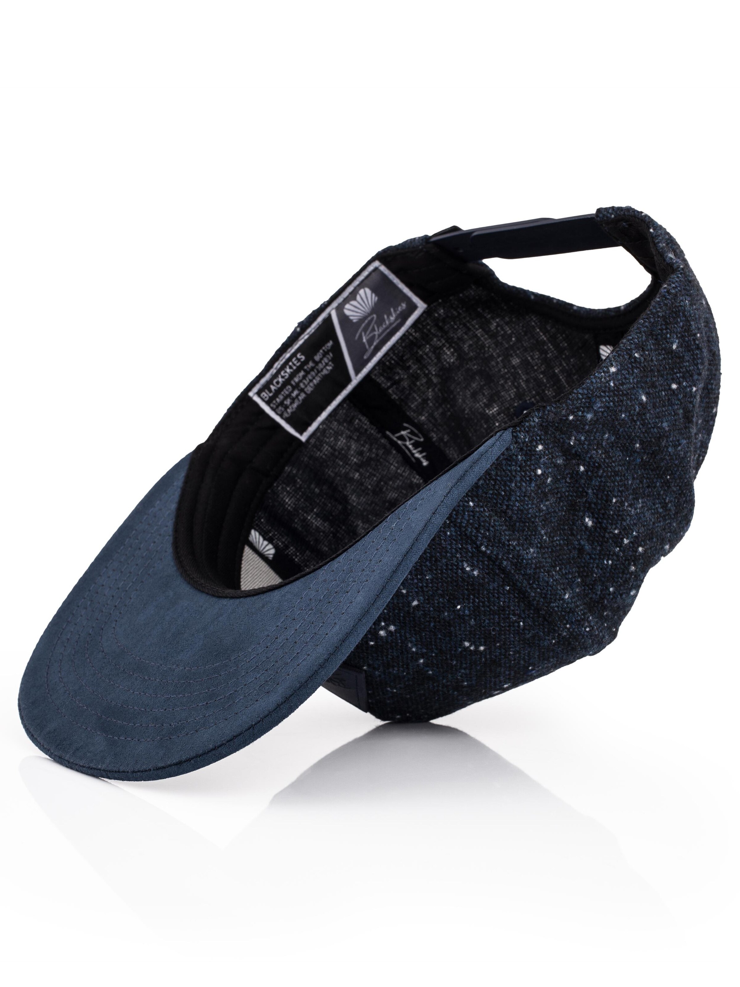 Blackskies Cap 'Port Moody' in Blue