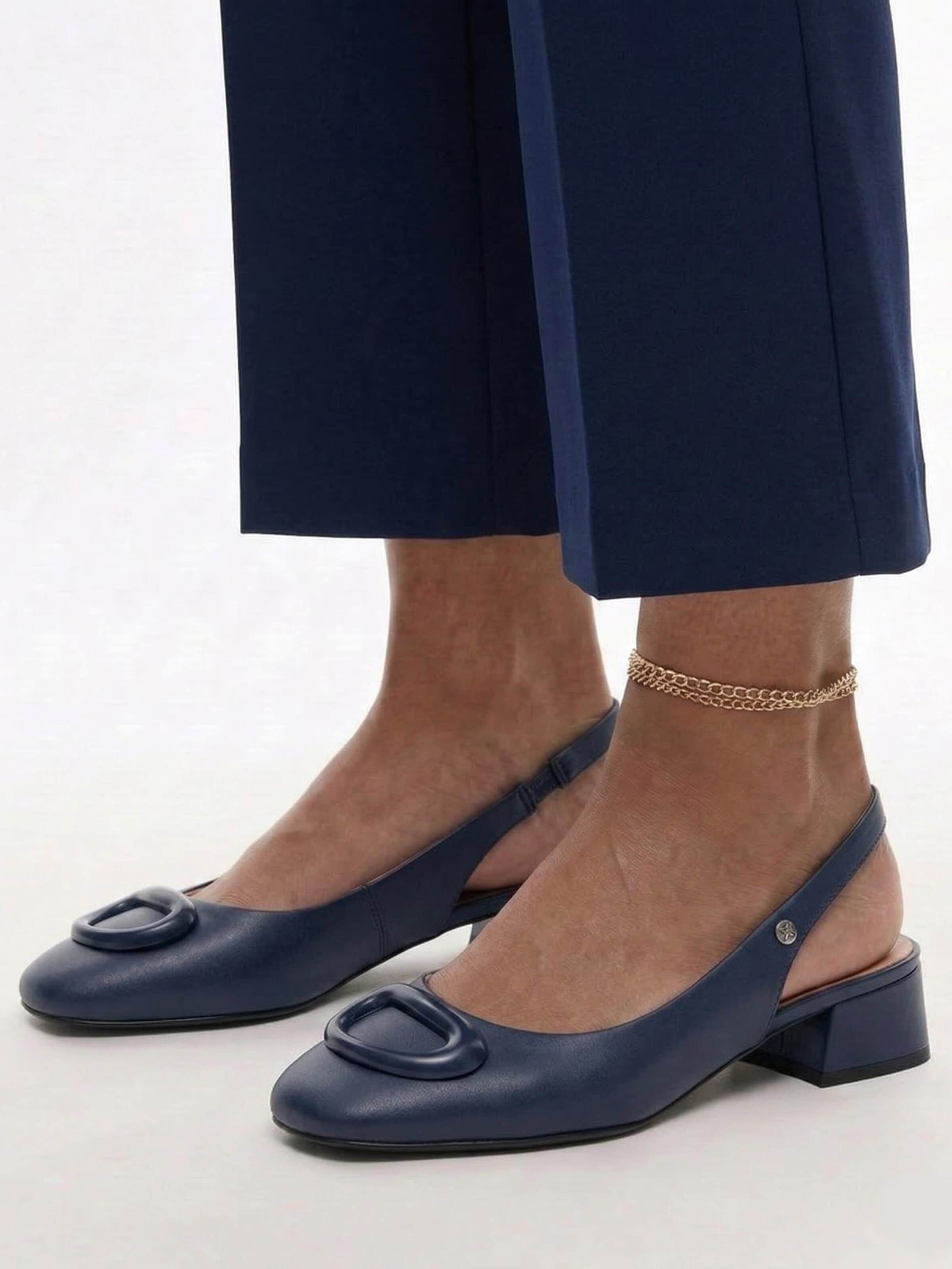 Maciejka Slingback Pumps in Blue: front