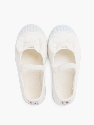 Ballerina di Pisamonas in bianco