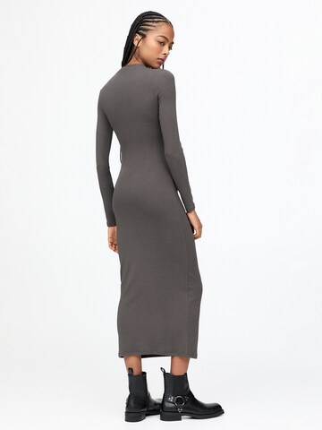 Pull&Bear Jurk in Grijs