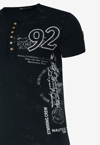 Rusty Neal T-Shirt mit Knopfleiste in Schwarz