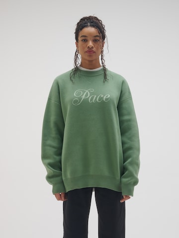 Pacemaker Sweater 'Younes' in Green: front