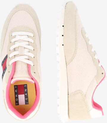 Tommy Jeans Sneakers in Beige