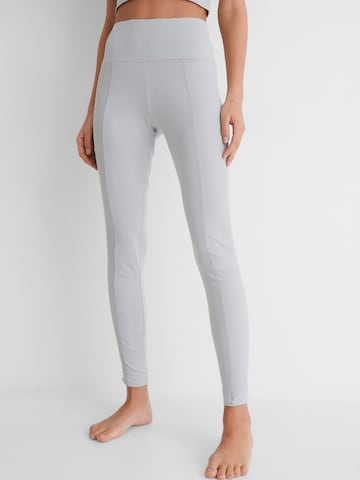 hunkemöller x NA-KD Skinny Leggings 'Avia' in Grijs: voorkant