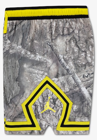 Jordan Ohlapna forma Hlače 'MVP REALTREE DMND' | bela barva
