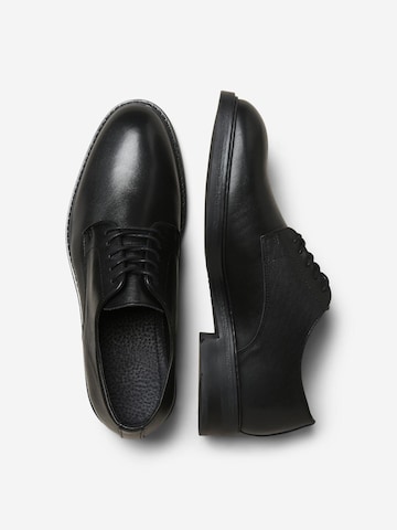 SELECTED HOMME Buty sznurowane 'SLHBlake' w kolorze czarny