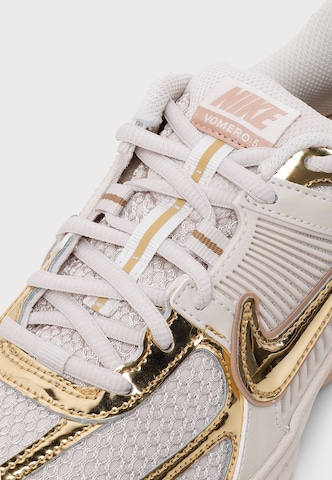 Nike Sportswear - Sapatilhas baixas 'Zoom Vomero 5' em bege