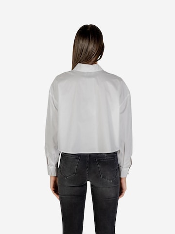 Camicia da donna 'XW001180 AF12812' di ARMANI EXCHANGE in bianco