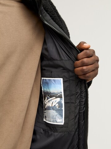 Pull&Bear Between-season jacket in Black
