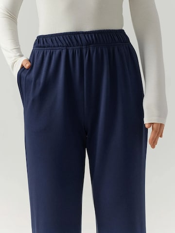 Effilé Pantalon Hiccup en bleu