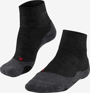 FALKE Sportsocken 'TK2 Explore Short' in Grau: Vorderseite