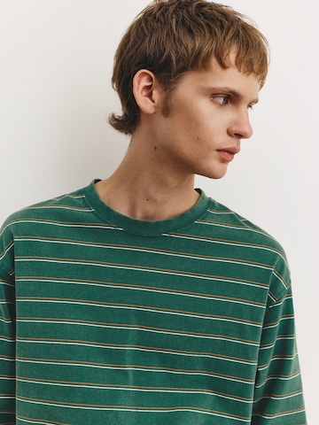 Pull&Bear Shirt in Grün