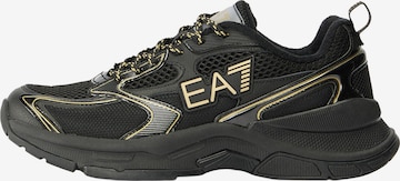 EA7 Emporio Armani - Zapatillas deportivas bajas en negro: frente