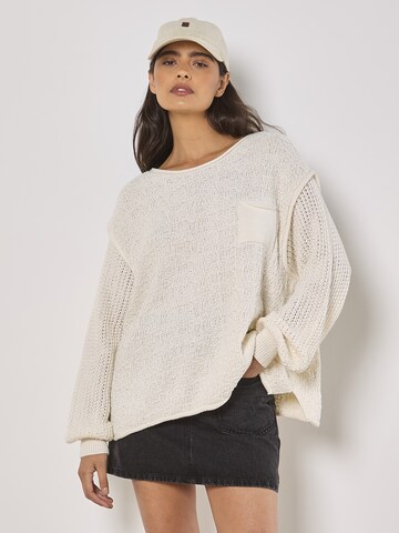 Pull-over Apricot en blanc : devant