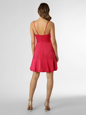 Robe de cocktail Vera Mont en rose