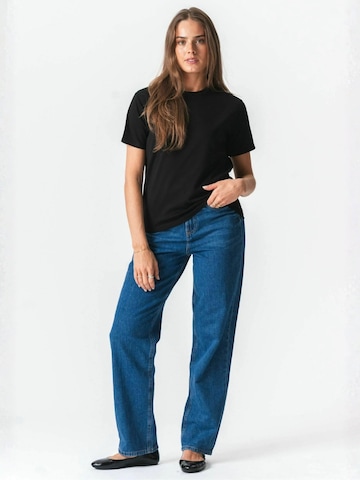 TEESHOPPEN Top ' Loose ' w kolorze czarny